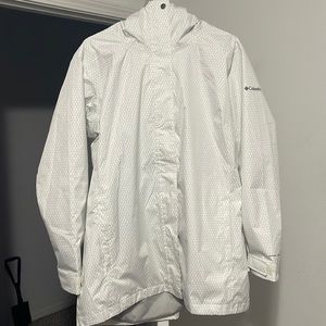 White Omni-Tech Columbia Windbreaker Size - XL